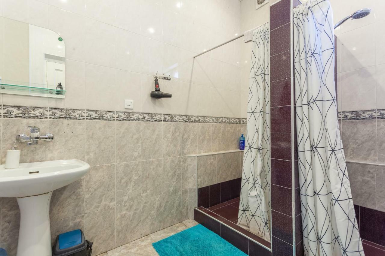 M42 Hostel Тбилиси Стая снимка