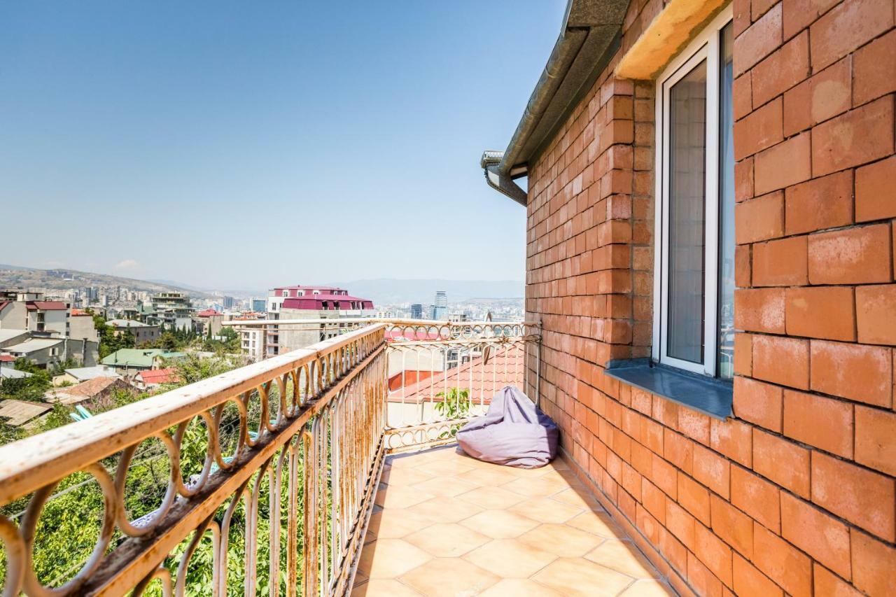 M42 Hostel Тбилиси Екстериор снимка