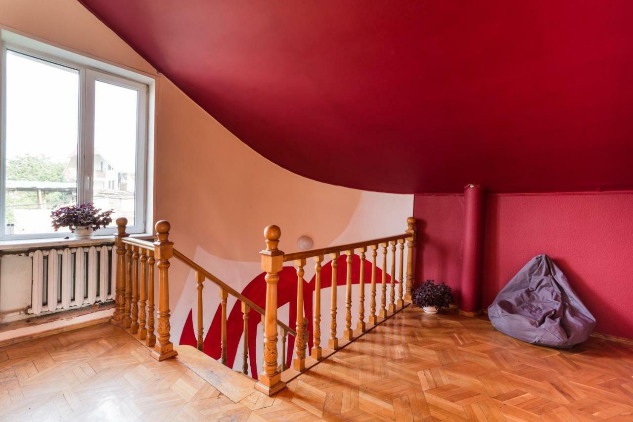 M42 Hostel Тбилиси Екстериор снимка