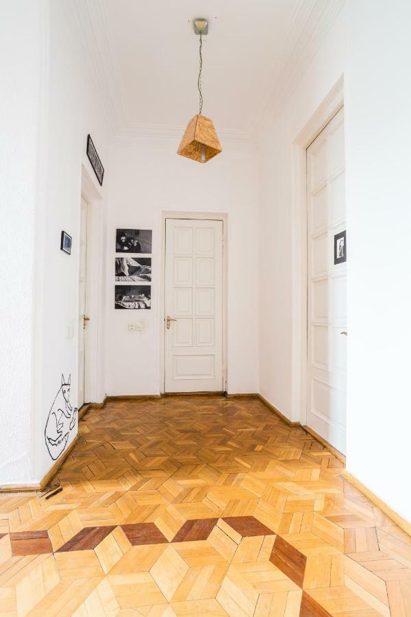 M42 Hostel Тбилиси Екстериор снимка