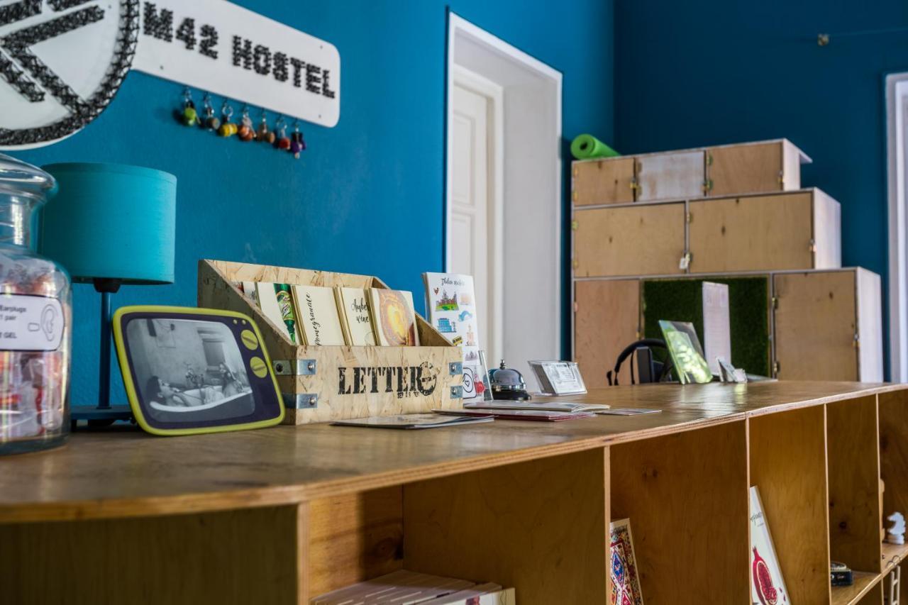 M42 Hostel Тбилиси Екстериор снимка
